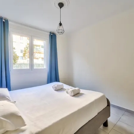 Διαμέρισμα Modern 2br Flat - De