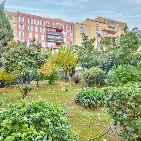 Modern 2br Flat - De *